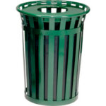 Global Industrial™ Outdoor Slatted Steel Trash Can With Flat Lid & Liner 24 Gallon Green