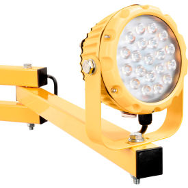 Global Industrial™ LED Dock Light w/ 40"" Arm 20W 1800 Lumens 5000K On/Off Switch 9' Cord