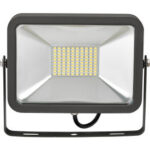 Global Industrial™ LED Flood Light 50W 4500 Lumens 5000K w/Mounting Bracket