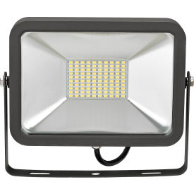 Global Industrial™ LED Flood Light 50W 4500 Lumens 5000K w/Mounting Bracket