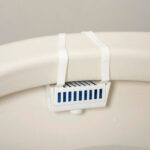Global Industrial™ Non-Para Toilet Bowl Rim Hanger - Cherry 12 Hangers/Case