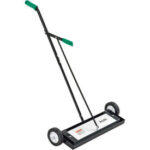 Global Industrial™ Heavy Duty Magnetic Sweeper With Release Lever 24"" Cleaning Width