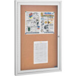 Global Industrial™ Enclosed Cork Bulletin Board - 24""W x 36""H - 1 Door