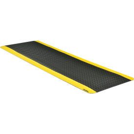Global Industrial™ Diamond Plate Anti Fatigue Mat 15/16"" Thick 2'W x 6'L Black/Yellow Border